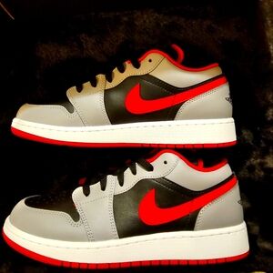Size 6- 121. Jordan 1 low cement fire red